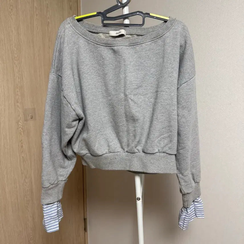 [BUNJANG] Stripe Layered Cropped Sweatshirt / 크롭 레이어드 맨투맨