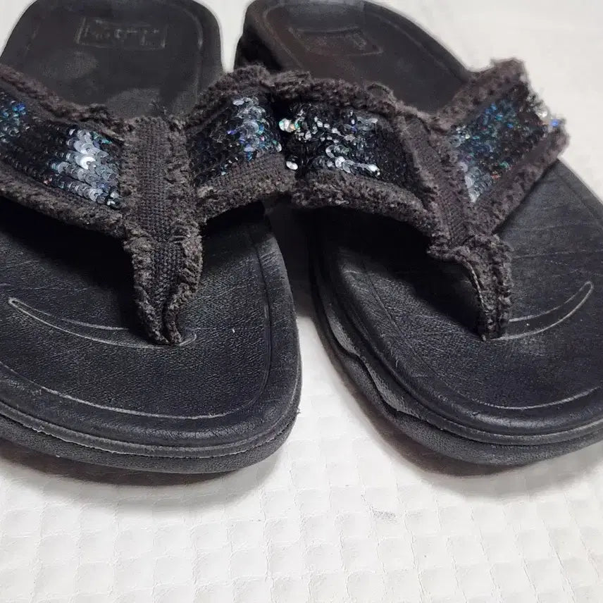 [BUNJANG] Fitflop Sequin Embellished Flip-Flops - Black, 235mm / 핏플랍 스팽글 장식 블랙 쪼리 235