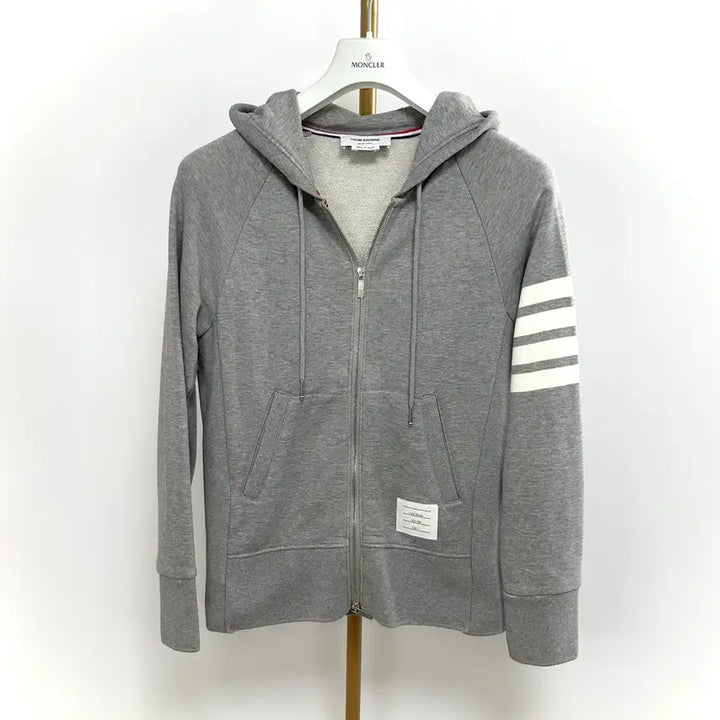 [BUNJANG] Thom Browne Diagonal Stripe Hoodie Zip-Up Grey / [ 3사이즈 ] 톰브라운 사선완장 후드집업 그레이