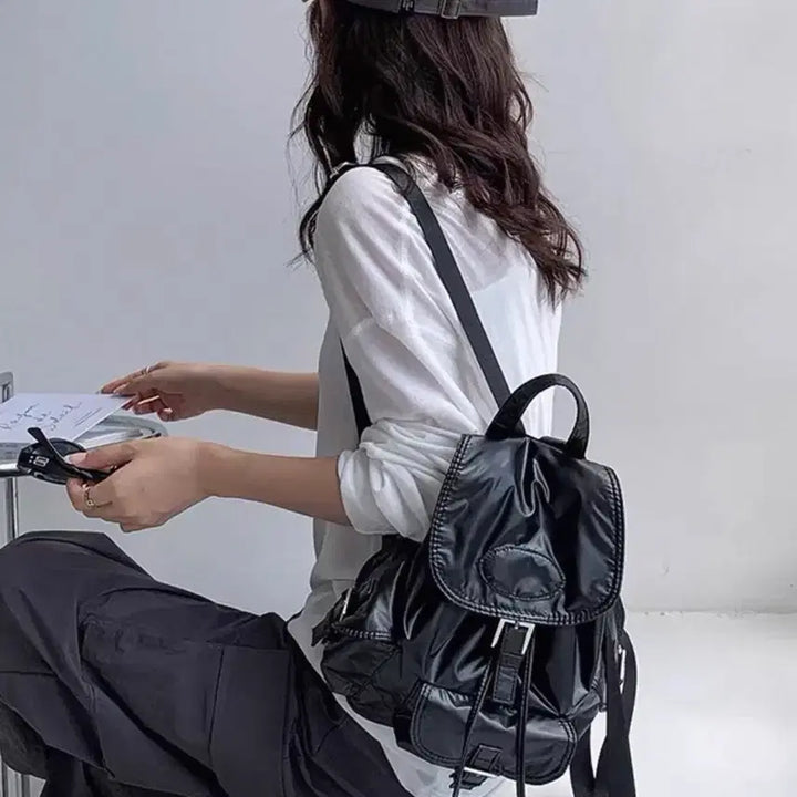 [BUNJANG] Simple Nylon Glossy Mini Backpack Bag - Black / 새상품)심플 나일론 글로시 미니 버킷 백팩 가방 블랙