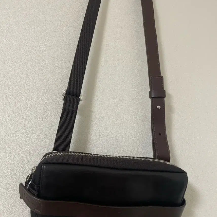 [BUNJANG] Yohji Yamamoto Ysaccs Leather Crossbody Bag / 요지야마모토 ysaccs 가죽 크로스백