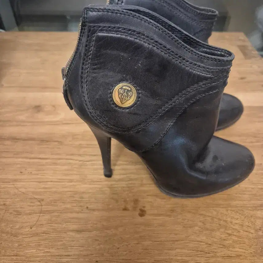 [BUNJANG] Black Leather Ankle Boots / 검정색 가죽 앵클 부츠