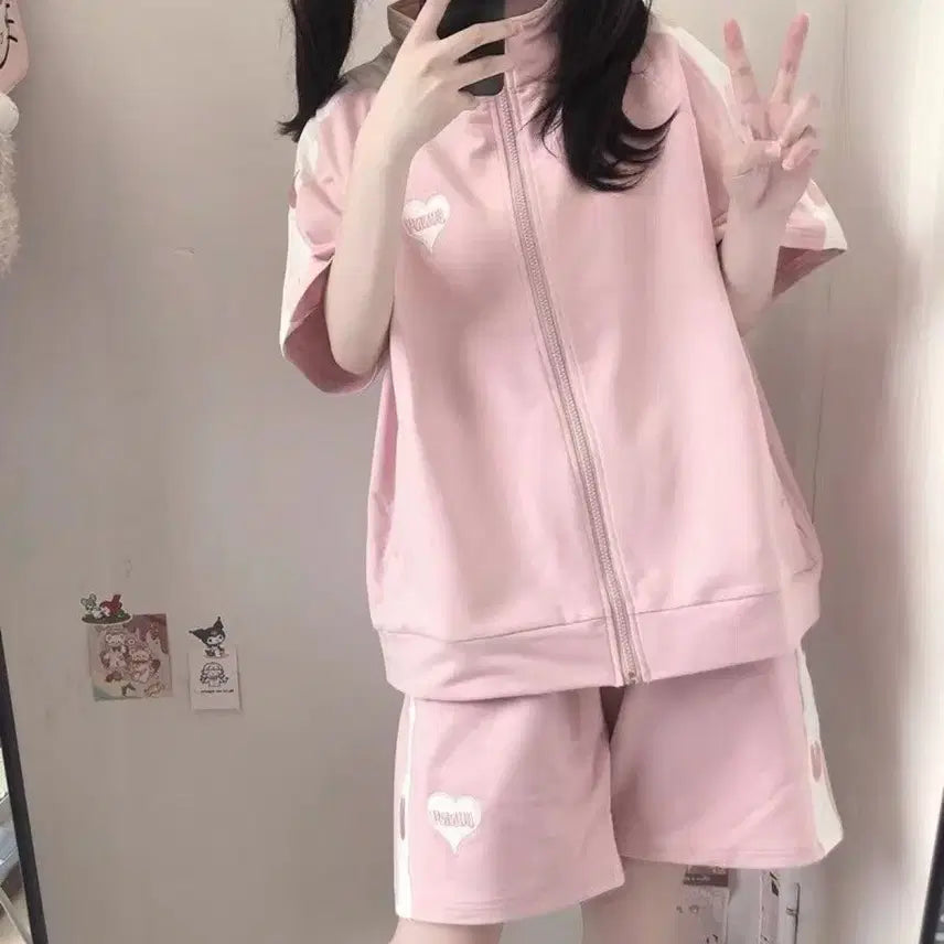 [BUNJANG] Subculture Heart Embroidery Half Zip-Up Training Set (2 Colors) / 서브컬처 하트 자수 반팔 집업 트레이닝복 세트(2컬러)