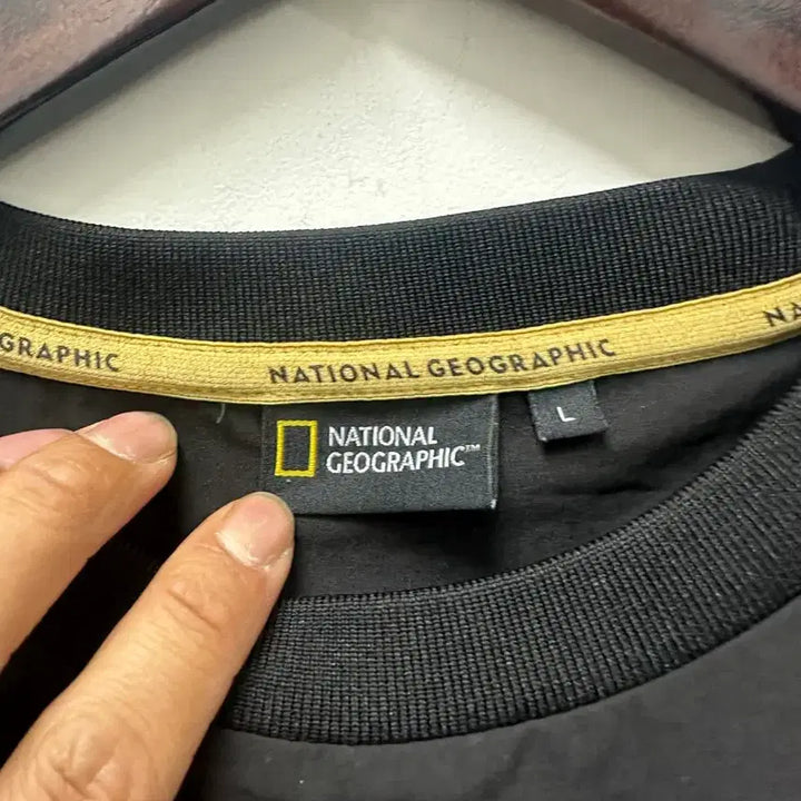 [BUNJANG] National Geographic Black T-Shirt Size 100 / [만원 아라비아빈티지]내셔널지오그래픽 블랙 반팔 티셔츠 100