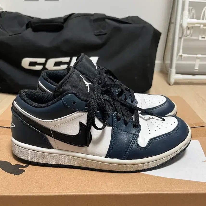 [SOLD OUT] 나이키 조던1 로우 다크틸 255