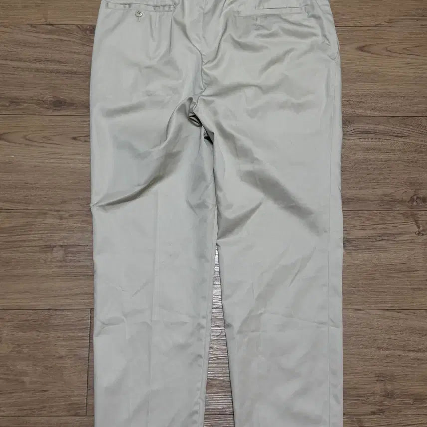 [BUNJANG] Lacoste Classic Two-Tuck Chino Pants Light Beige / (32) 라코스테 클래식 투턱 치노 팬츠 라이트 베이지