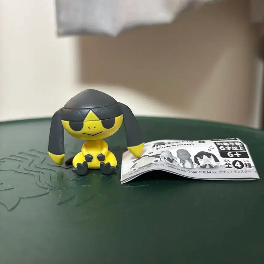 [BUNJANG] Pokemon Shoulder Perching Figure Gacha - Neck Strap Ketel / 포켓몬 어깨쿵 기대는 피규어 가챠 목도리키텔