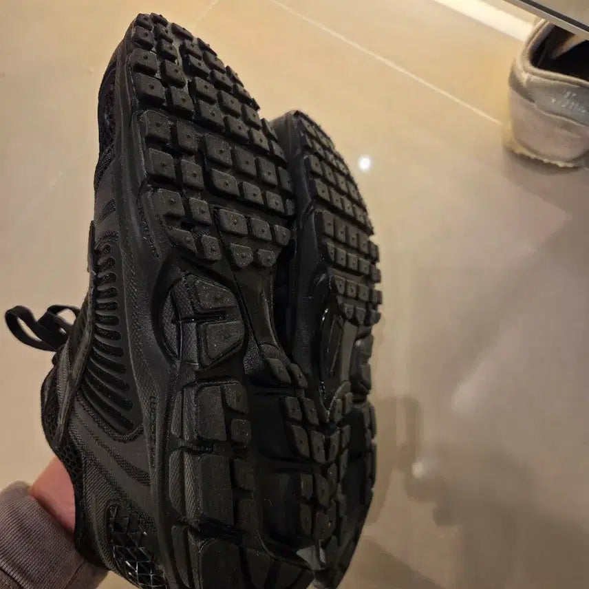 [BUNJANG] Nike Zoom Vomero 5 Sneakers (Size 270mm) / 줌보메로5 270mm 쿠팡구입(신동품)