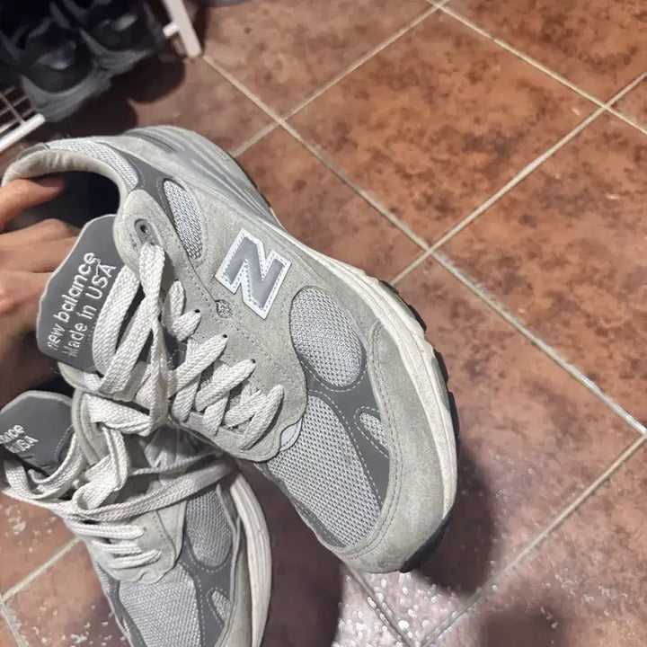 [BUNJANG] New Balance 993 Sneakers / 뉴발란스 993
