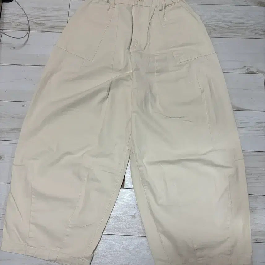 [BUNJANG] Prison Works Twill Balloon Pants Ivory XL / 프리즘웍스 트윌벌룬팬츠 아이보리 XL