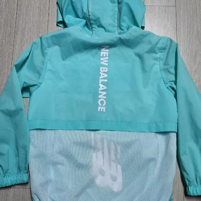 [BUNJANG] New Balance Kids Windbreaker Size 130 (7-8 Years) / 뉴발 키즈 바람막이 130(7~8세)