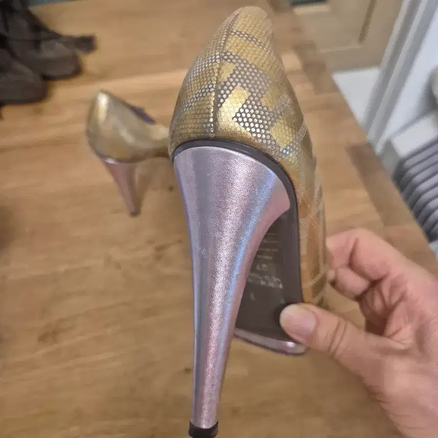 [BUNJANG] Fendi FF Logo Open-Toe Heels / 펜디 FF 로고 골드 오픈토 힐