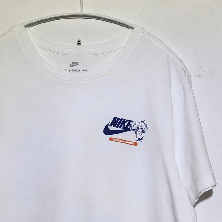 [BUNJANG] Nike Graphic T-Shirt Size 105 / 쪼리샵 나이키 그래픽 반팔티 105