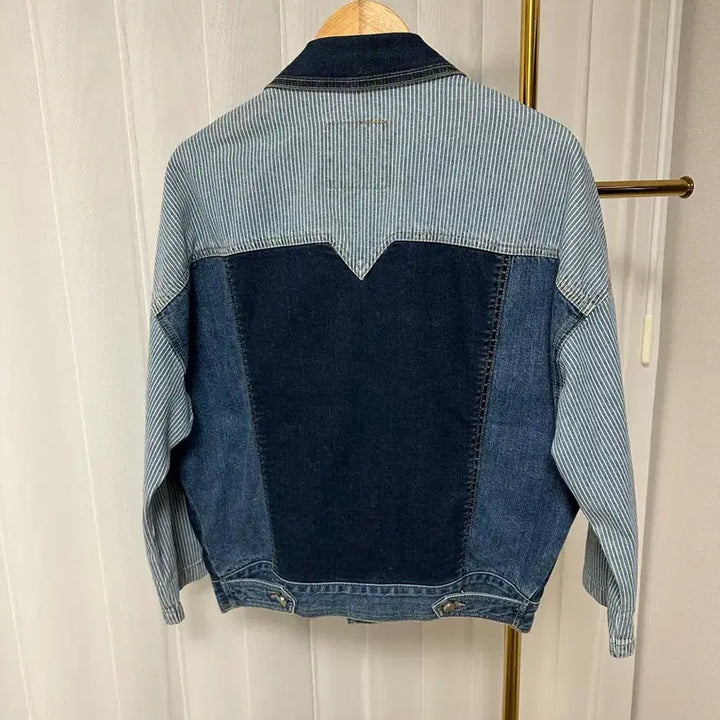 [BUNJANG] Luckychouette Trucker Denim Jacket / 럭키슈에뜨 트러커 데님 청자켓