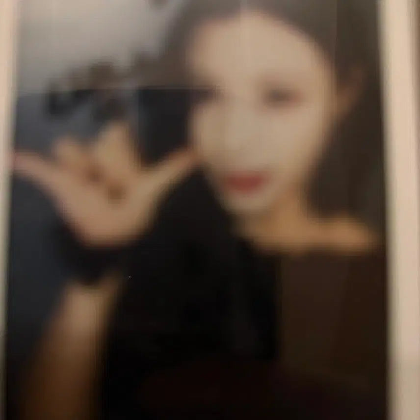 [BUNJANG] ICHILLIN Yeeju Signed Polaroid / 아이칠린 예주 친필 싸인 폴라