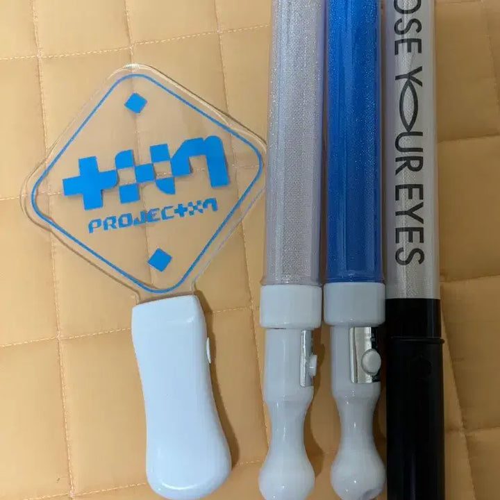 [BUNJANG] Close Your Eyes Clueya Lightstick Bundle Set / 클로즈유어아이즈 클유아 응원봉