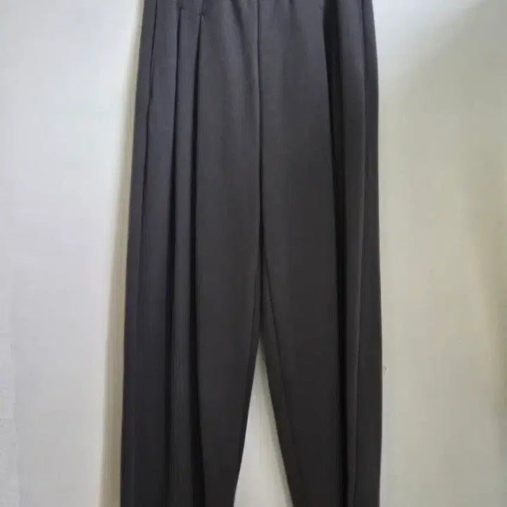 [BUNJANG] Musinsa Double Knit Two-Tuck Wide Sweatpants Dark Grey M / 무신사 더블 니트 투 턱 와이드 스웨트 팬츠 다크 그레이  M