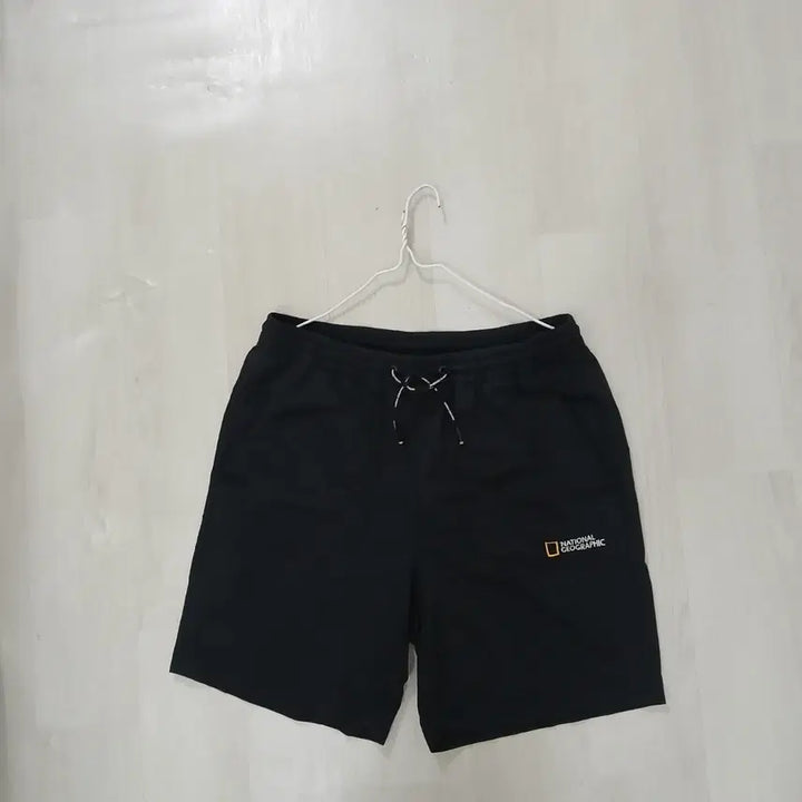 [BUNJANG] National Geographic Black Shorts Size 32 / 내셔널지오그래픽 블랙 반바지 정품 32
