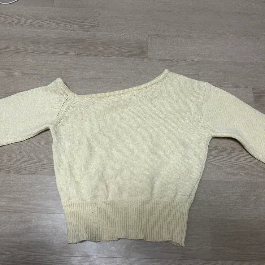 [BUNJANG] Ivory Knit Long Sleeve Sweater / 아이보리 니트 긴팔