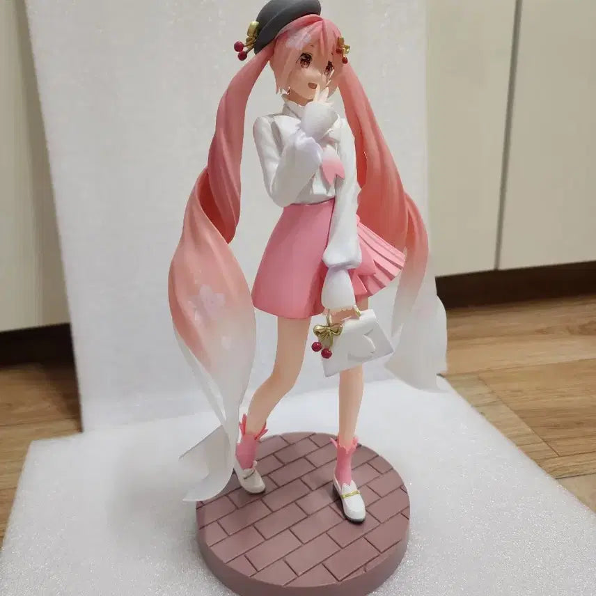 [BUNJANG] Good Smile Company Pop Parade Sakura Miku Hanami Outfit Version / 굿스마일컴퍼니 팝업퍼레이드 사쿠라 미쿠 꽃놀이 의상 버전