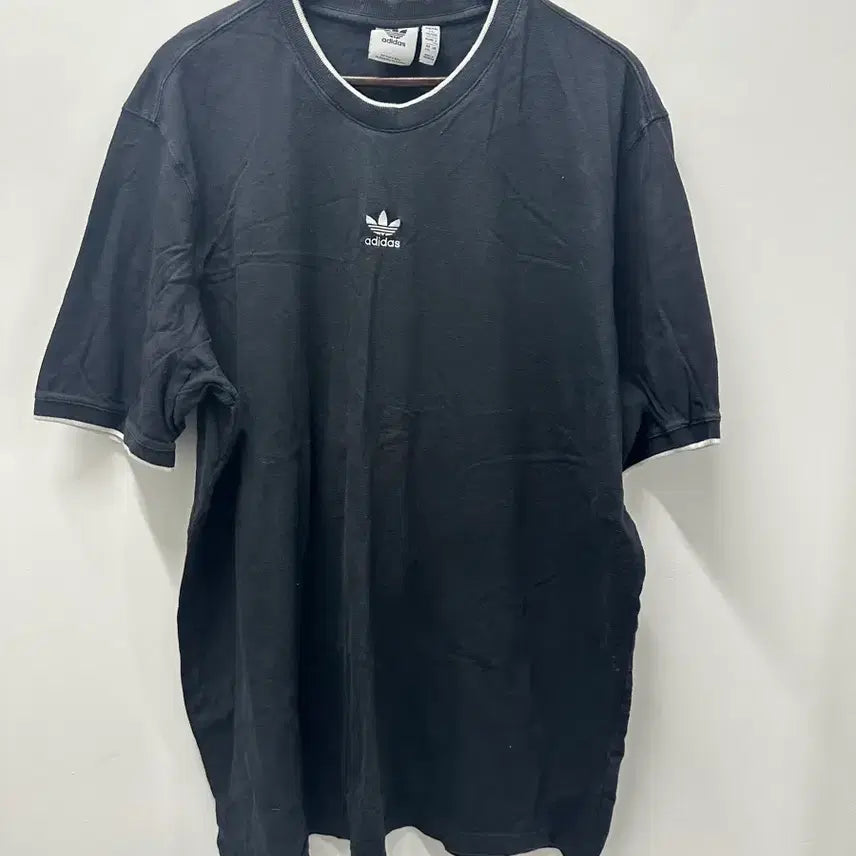 [BUNJANG] Adidas Black Three-Stripes T-Shirt XL / [만원 아라비아빈티지]아디다스 블랙 삼선 반팔 티셔츠 4XL