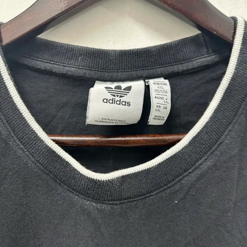 [BUNJANG] Adidas Black Three-Stripes T-Shirt XL / [만원 아라비아빈티지]아디다스 블랙 삼선 반팔 티셔츠 4XL