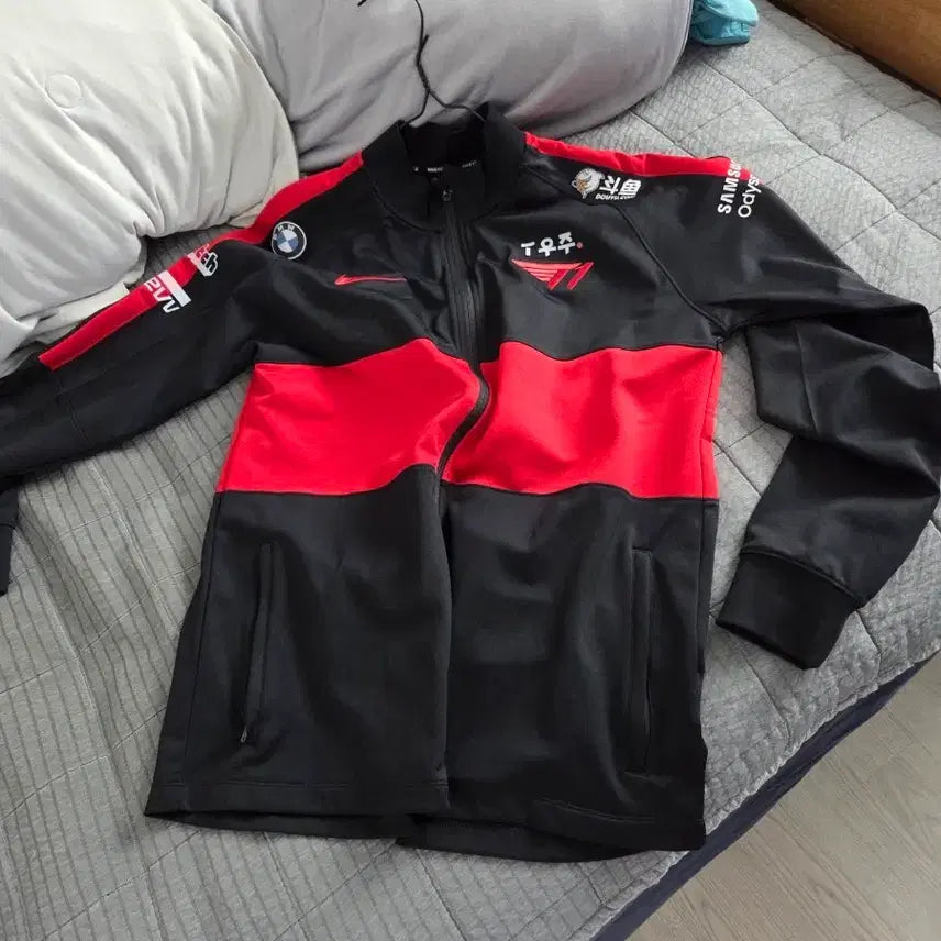[BUNJANG] T1 2022 Season Jacket XL Faker Marked / t1 2022시즌자켓Xl 마킹 페이커