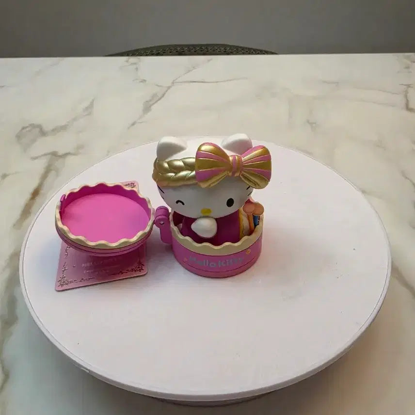 [BUNJANG] Pop Mart Hello Kitty Pink Jewelry Box Figure / 팝마트 헬로키티 핑크 보석함 피규어