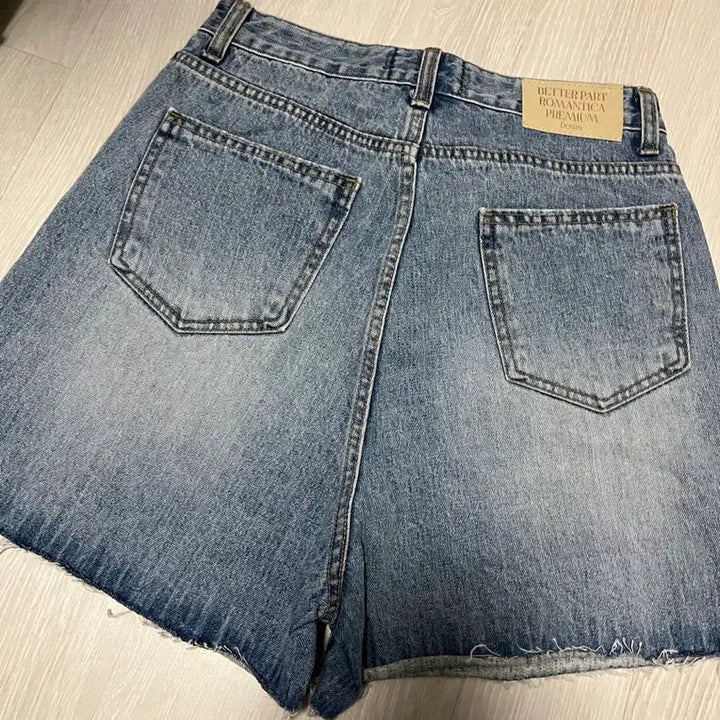 [SOLD OUT] 데님반바지(미듐,새상품)