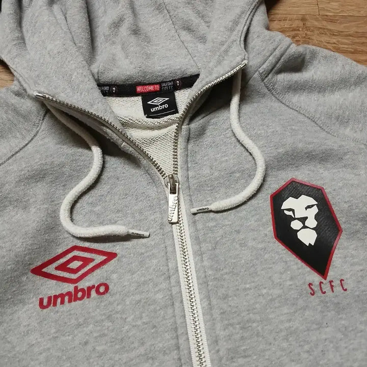 [BUNJANG] UMBRO FC Soul City Hooded Jacket / UMBRO 엄브로 FC솔퍼드시티 후드집업 후드 자켓