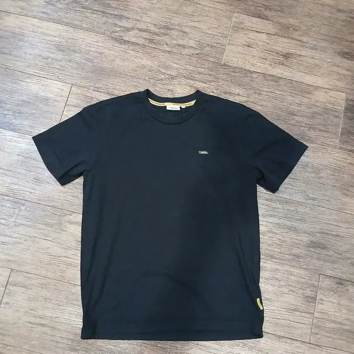 [BUNJANG] National Geographic Black Short Sleeve T-Shirt / 내셔널지오그래픽 검정 반팔 티셔츠