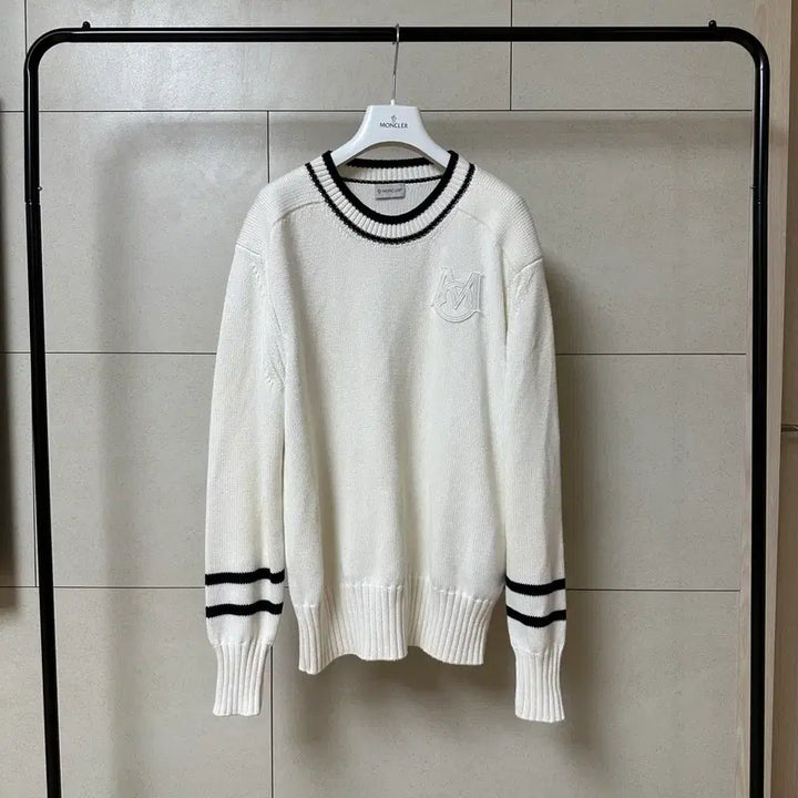 [BUNJANG] Moncler Crewneck Knit M / 몽클레어 크루넥 니트 M