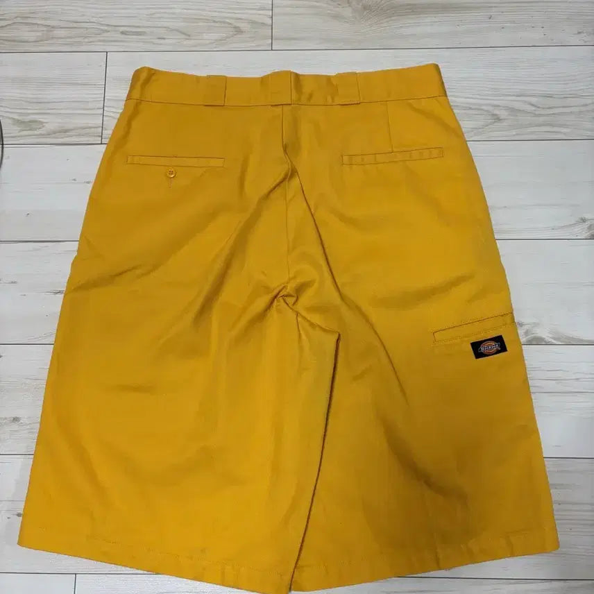 [BUNJANG] Dickies Loose Fit Shorts Mustard Yellow Size 36 / 디키즈 루즈핏 쇼츠 옐로우 머스타드 36사이즈