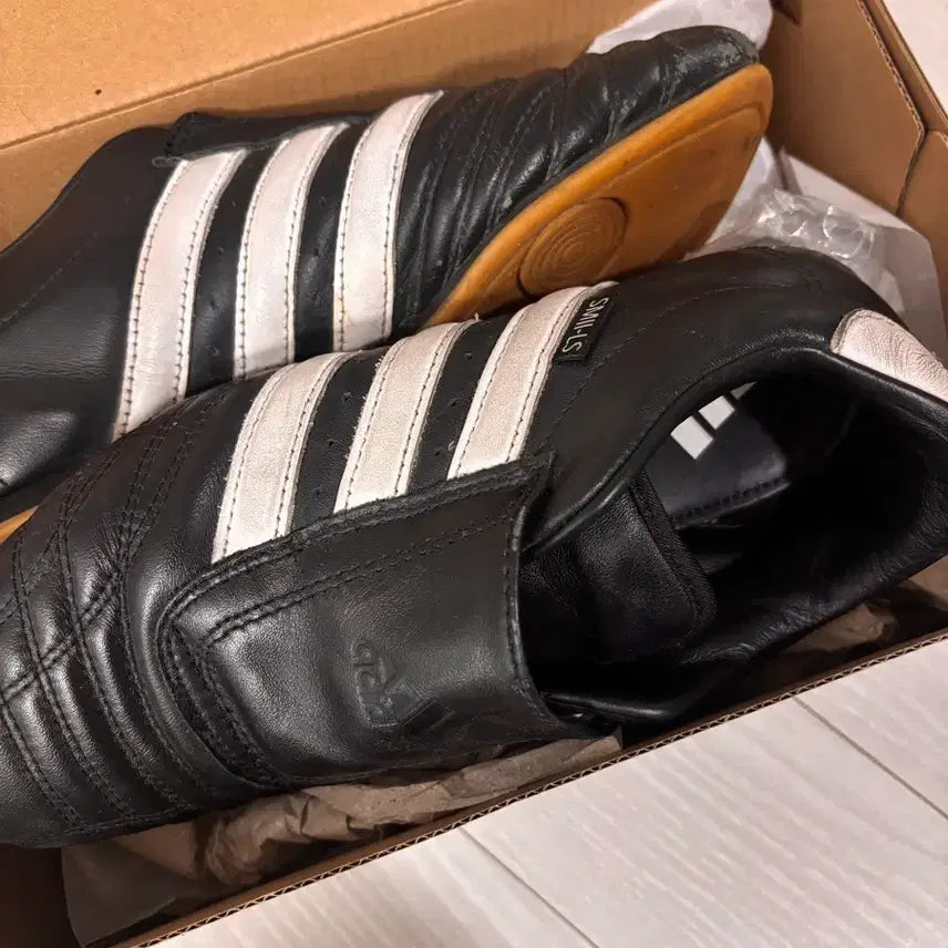 [BUNJANG] Adidas Taekwondo Shoes 230mm / 아디다스 태권도 230