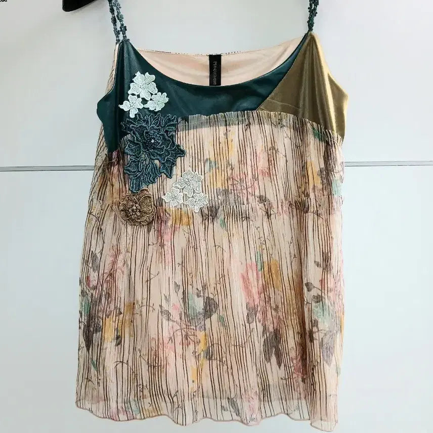 [BUNJANG] Flower Oriental Sleeveless Top with Lace Detail / 플라워오리엔탈나시