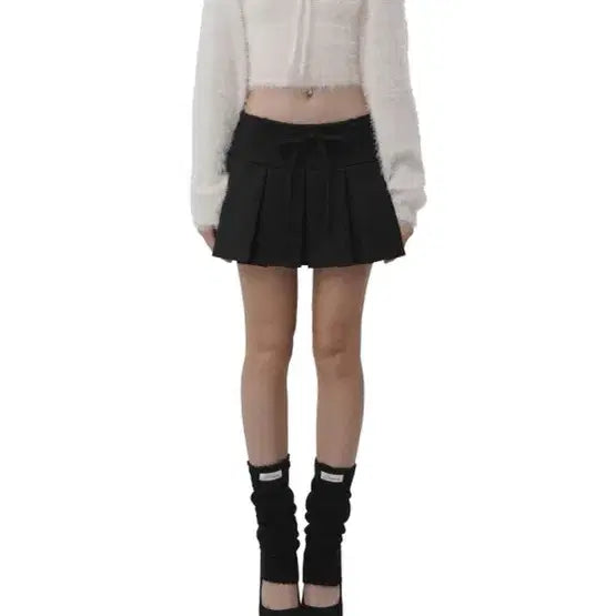 [BUNJANG] Clesir Hugging Ribbon Pleated Mini Skirt Black / 클리시어 Hugging ribbon pleated skirt, Black