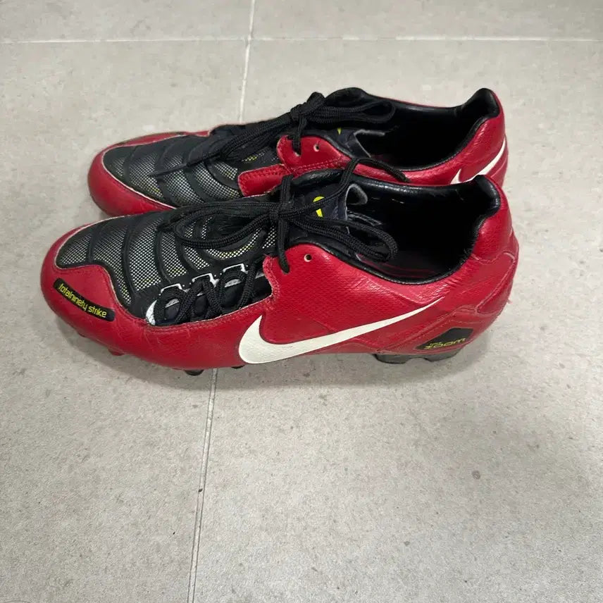 [BUNJANG] Nike Total 90 Football Boots Size 255 / 나이키 토탈90 축구화 255(소장용)