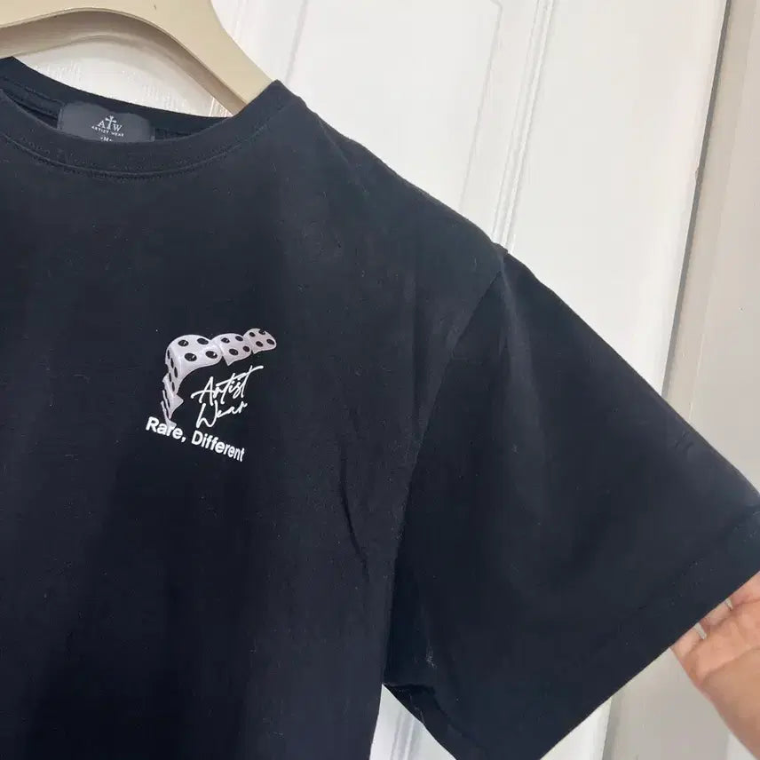 [BUNJANG] Artist Wear Black Short-Sleeve T-Shirt / Artist Wear 검정 반팔 티셔츠
