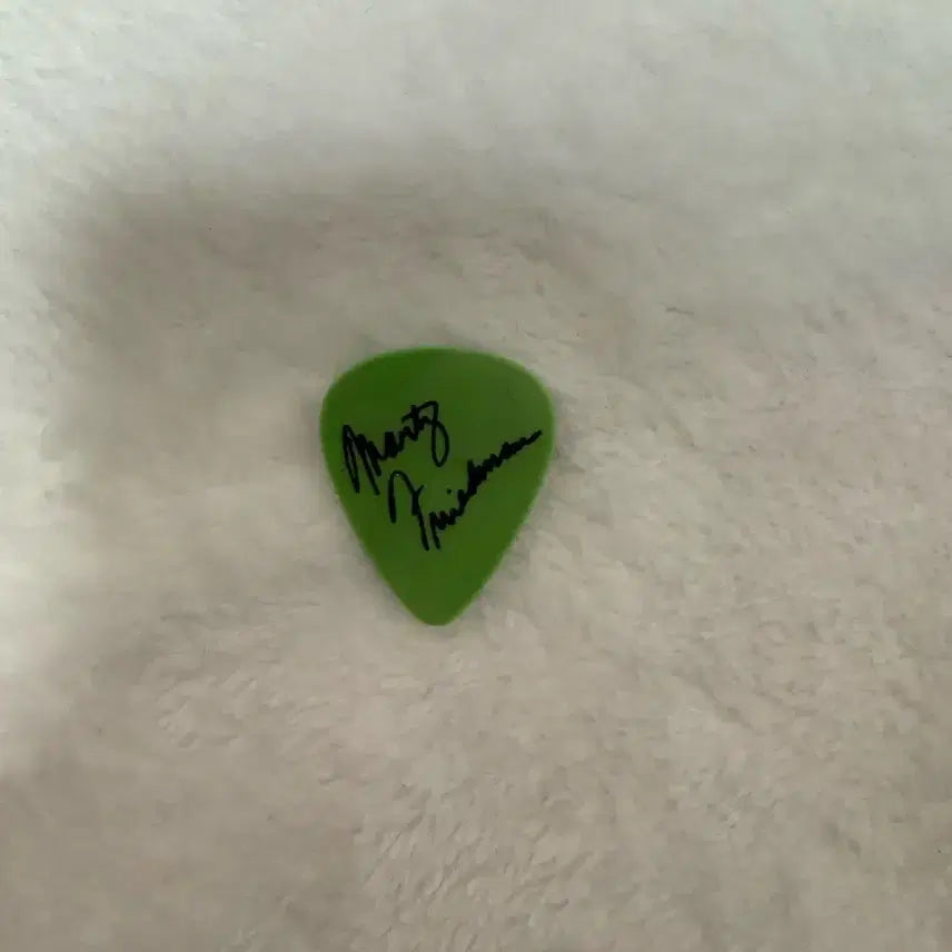 [BUNJANG] Megadeth Authentic Signed Guitar Pick / 메가데스 친필 사인 기타 피크