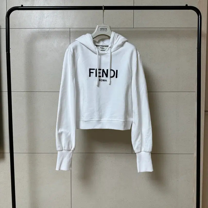 [BUNJANG] Fendi FF Roma Cropped Hoodie / 펜디 FF 로마 크롭 후드티