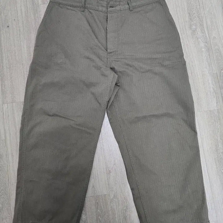 [BUNJANG] Militor 1950s HBT Herringbone Utility Pants Olive Size 40 / 밀리토라 1950S HBT 해링본 유틸리티 팬츠 올리브 40 사이즈 판매