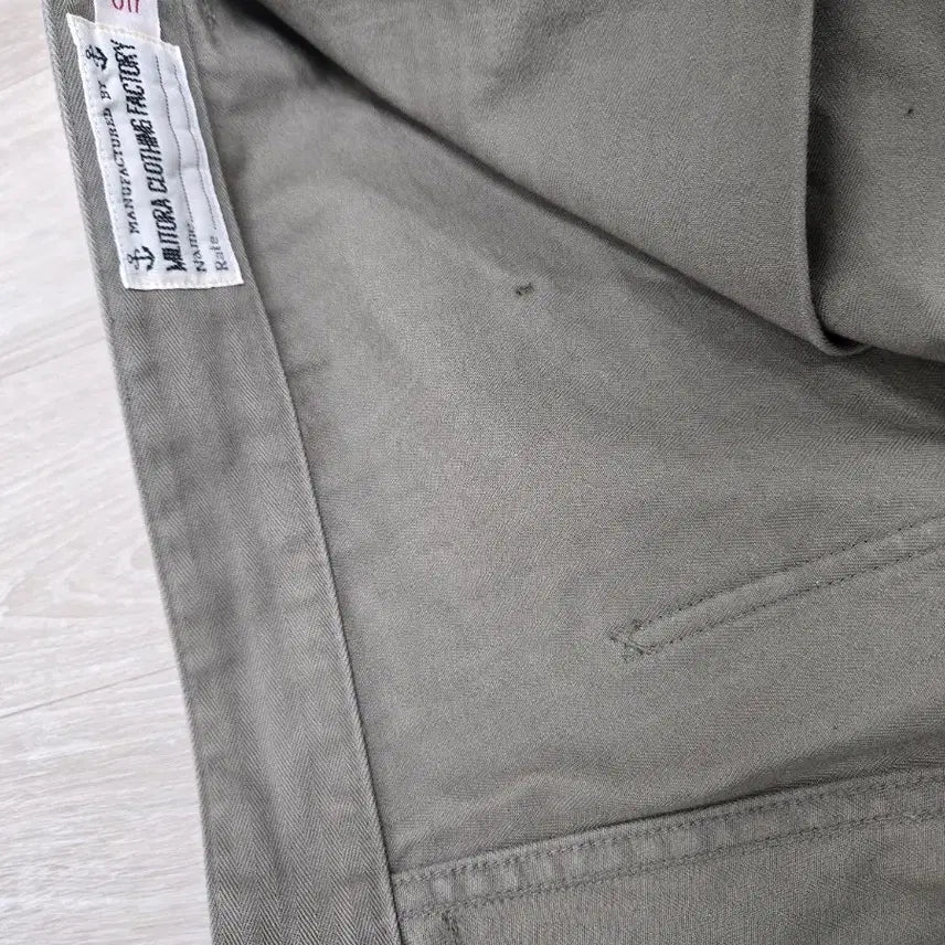 [BUNJANG] Militor 1950s HBT Herringbone Utility Pants Olive Size 40 / 밀리토라 1950S HBT 해링본 유틸리티 팬츠 올리브 40 사이즈 판매