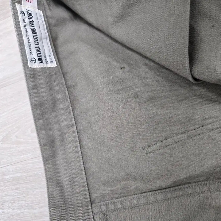 [BUNJANG] Militor 1950s HBT Herringbone Utility Pants Olive Size 40 / 밀리토라 1950S HBT 해링본 유틸리티 팬츠 올리브 40 사이즈 판매