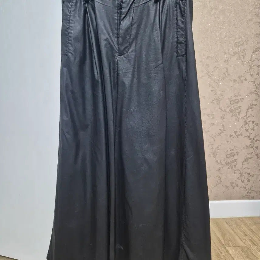 [BUNJANG] Black Leather A-Line Long Skirt with Waistband / 블랙 레더 롱 스커트