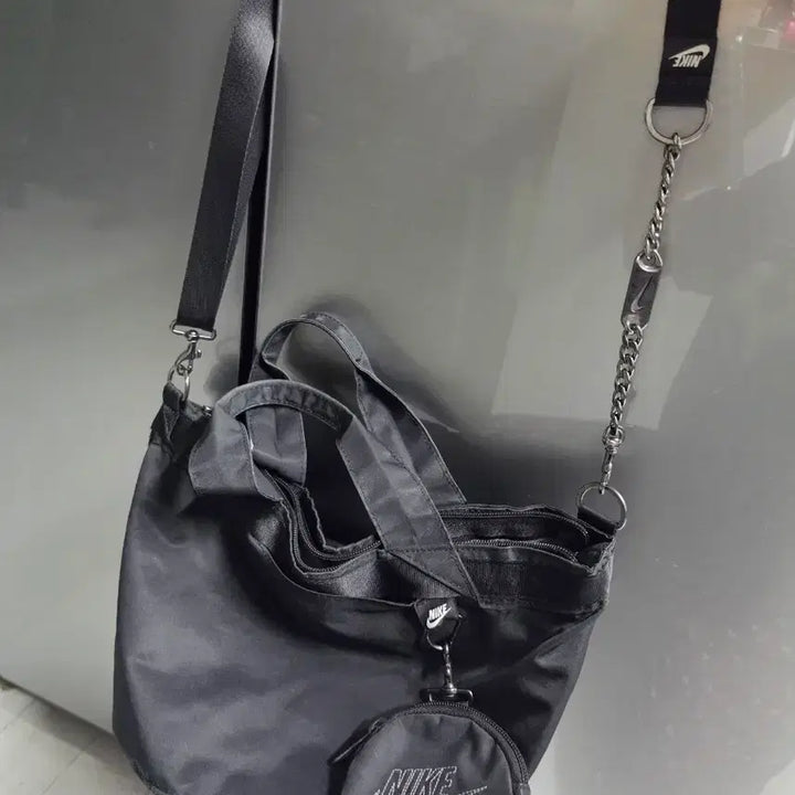 [BUNJANG] Nike Futura Luxe Tote Bag / 나이키 퓨추라 럭스 토트백