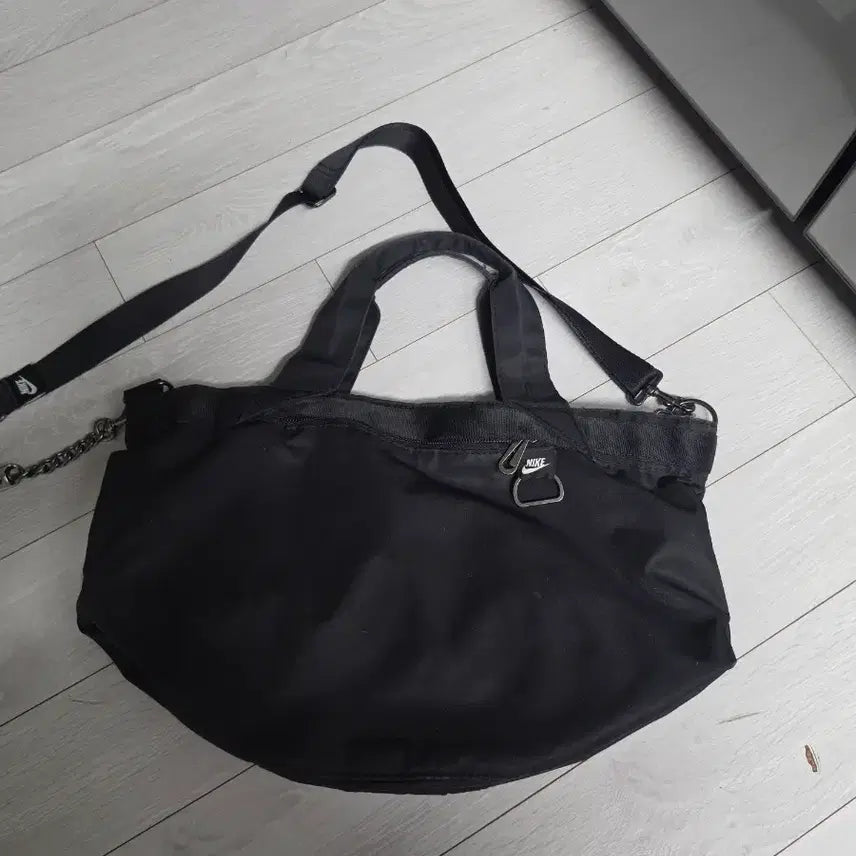 [BUNJANG] Nike Futura Luxe Tote Bag / 나이키 퓨추라 럭스 토트백