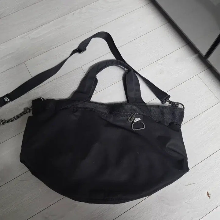 [BUNJANG] Nike Futura Luxe Tote Bag / 나이키 퓨추라 럭스 토트백