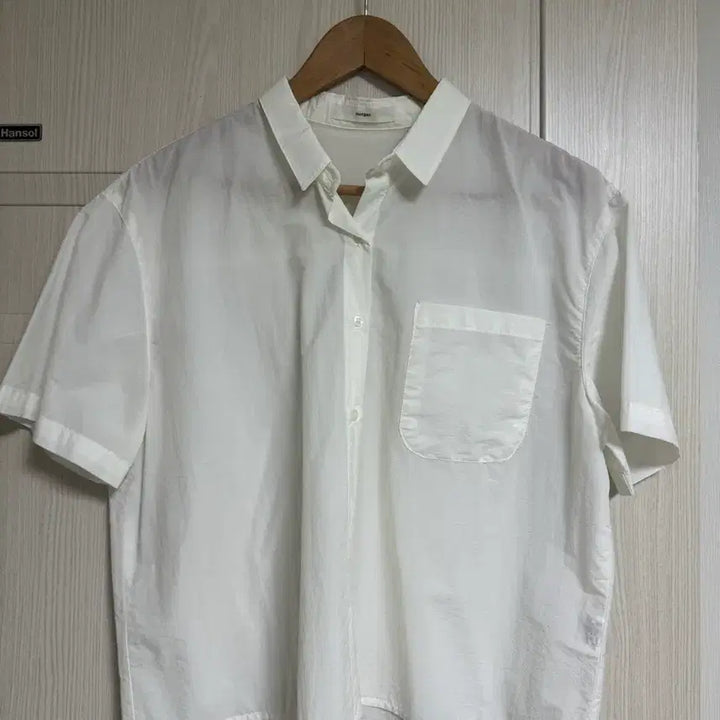 [BUNJANG] White Short-Sleeve Blouse / 화이트 반팔 셔츠 반팔셔츠 반팔블라우스