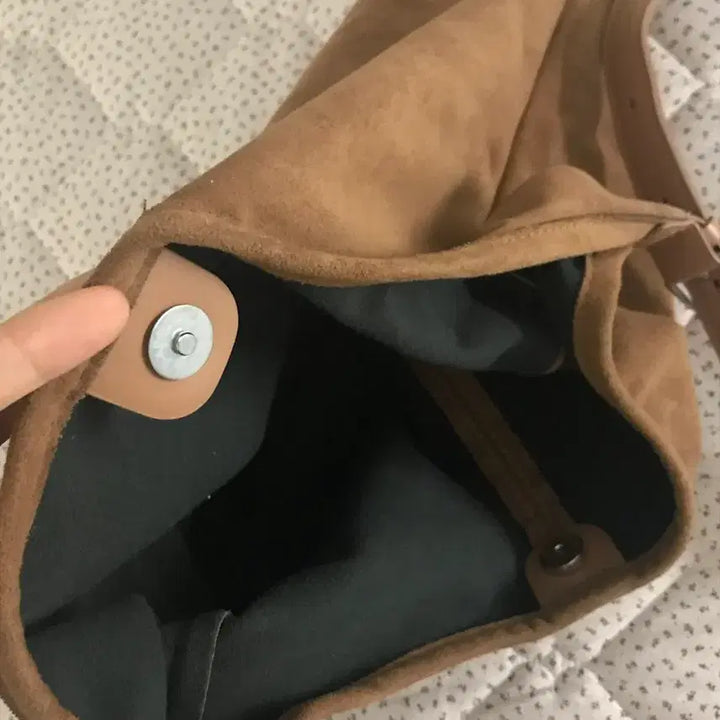 [BUNJANG] Suede Shoulder Bag / 스웨이드 숄더백