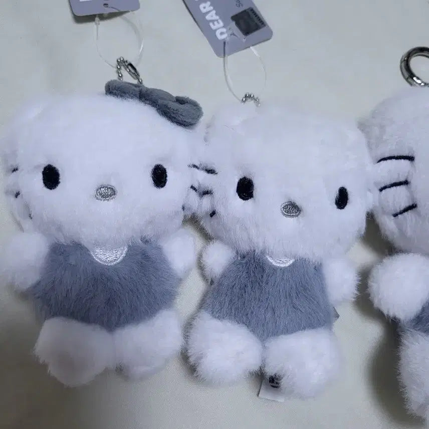 [BUNJANG] Monotone Doll Keyring Set (Hello Kitty/Dear Daniel) Bundle / 모노톤 인형 키링 (헬로키티/디어다니엘) 3개 일괄